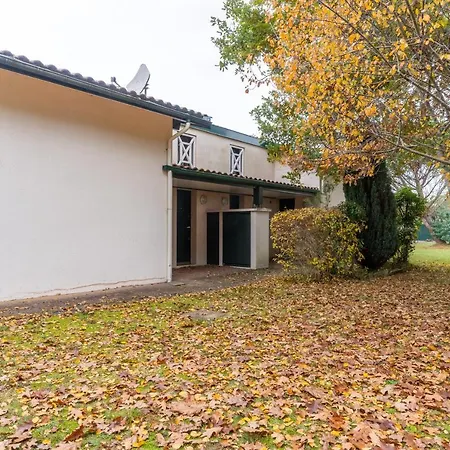 Jumelee Proche Des Plages Du *