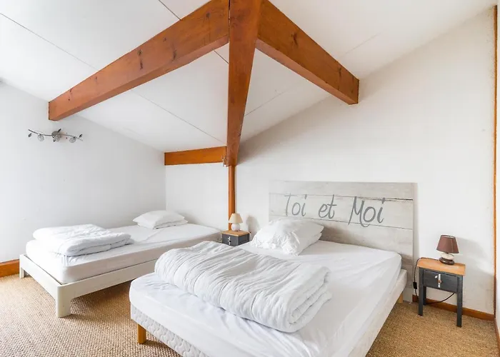 Jumelee Proche Des Plages Du Nyaraló